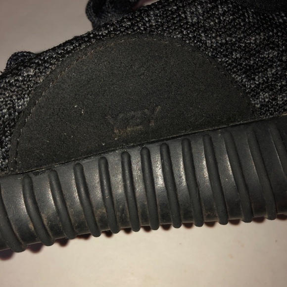 Adidas Yeezy Boost Shoes Black Size 5 Us ART AQ2660 - Picture 9 of 12